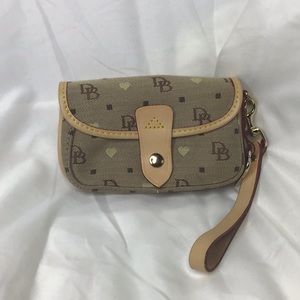Dooney & Bourke Signature Fabric Wristlet